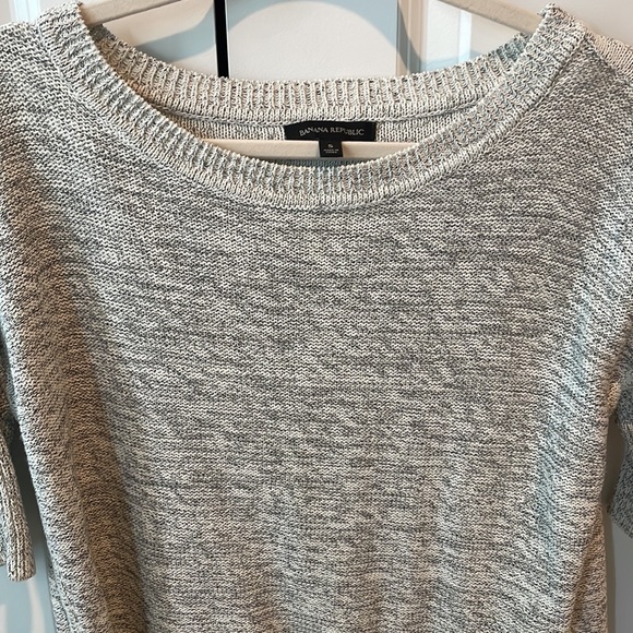 Banana republic short sweater with fitted sleeves size small - Picture 4 of 4